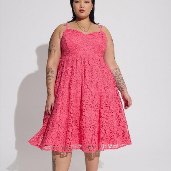 torrid Dresses & Skirts - Torrid MIDI Crochet Sweetheart Dress